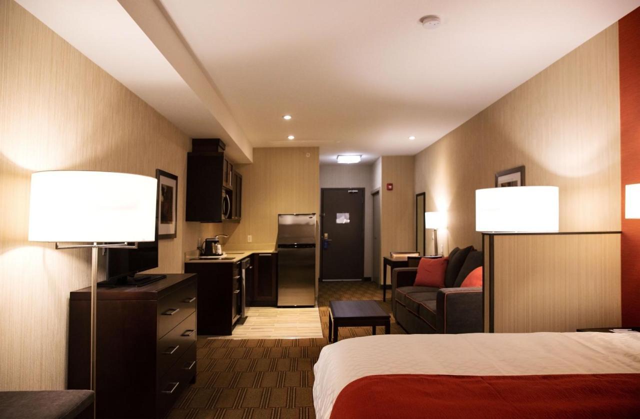 Best Western Plus Chateau Fort St. John Exterior foto