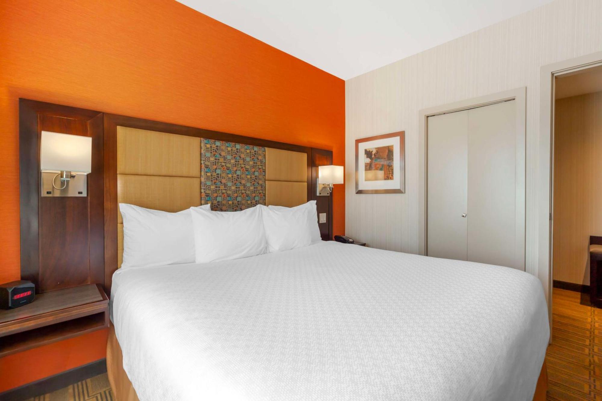 Best Western Plus Chateau Fort St. John Exterior foto